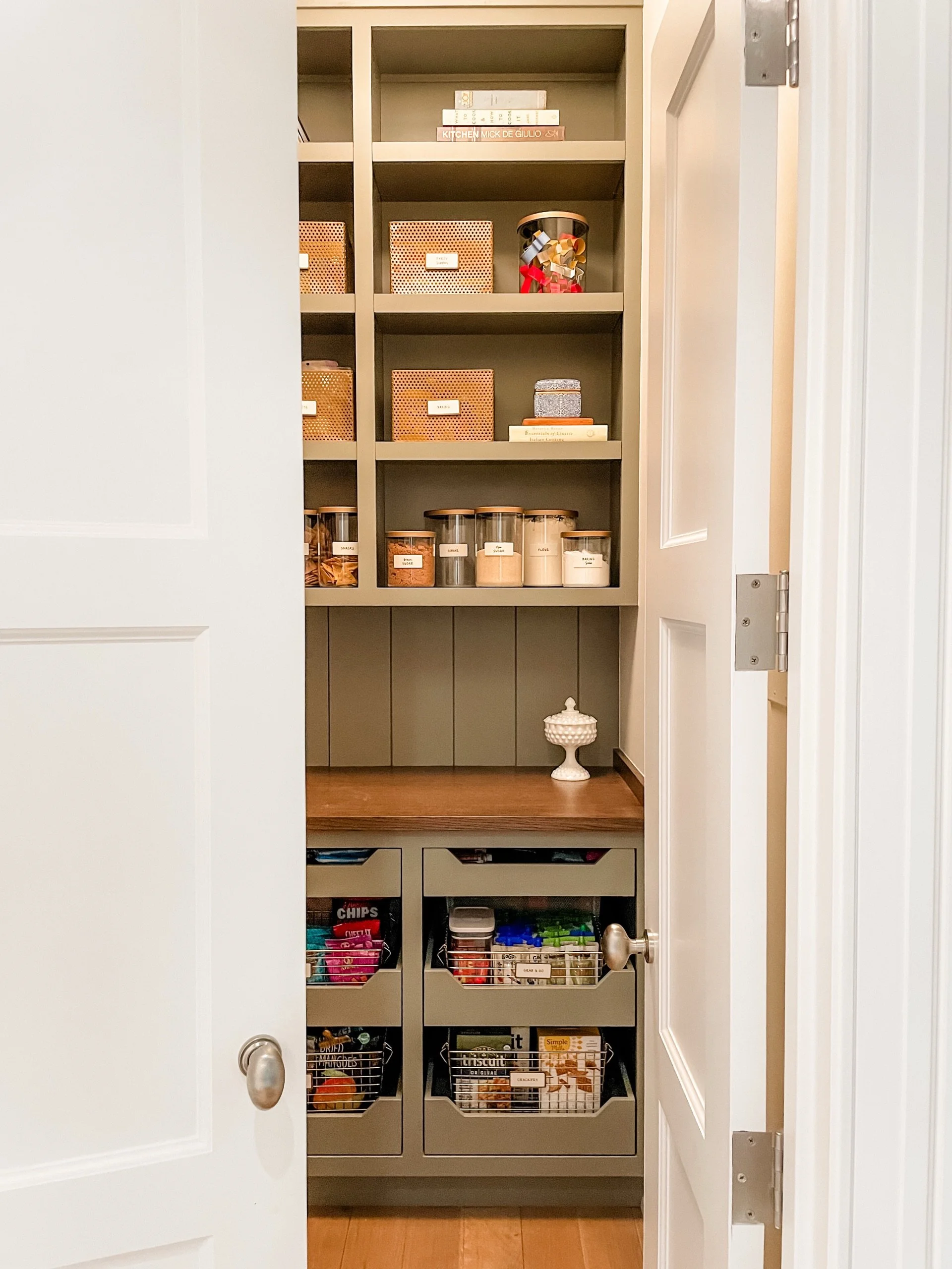 I spy a pantry fully stocked for summer - plenty of snacks, essentials for s&rsquo;mores and all the baking necessities. Now if only it could magically stay this way.

Cue some TBM maintenance sessions&hellip;honestly, having the house reset while yo