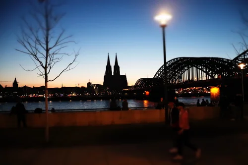 Faszinierend H Und H Koln Bilder