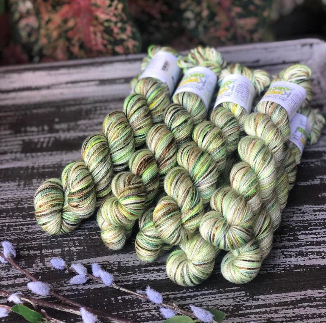 If your working on a project featuring a Koigu Collector Colour, we would love to see it! Be sure to tag us, so that we can share as inspiration for others. ⁠
⁠
Photo shows Lemon Orchard, this months Koigu Collector Colour in KPPPM. ⁠
⁠
Visit our blo