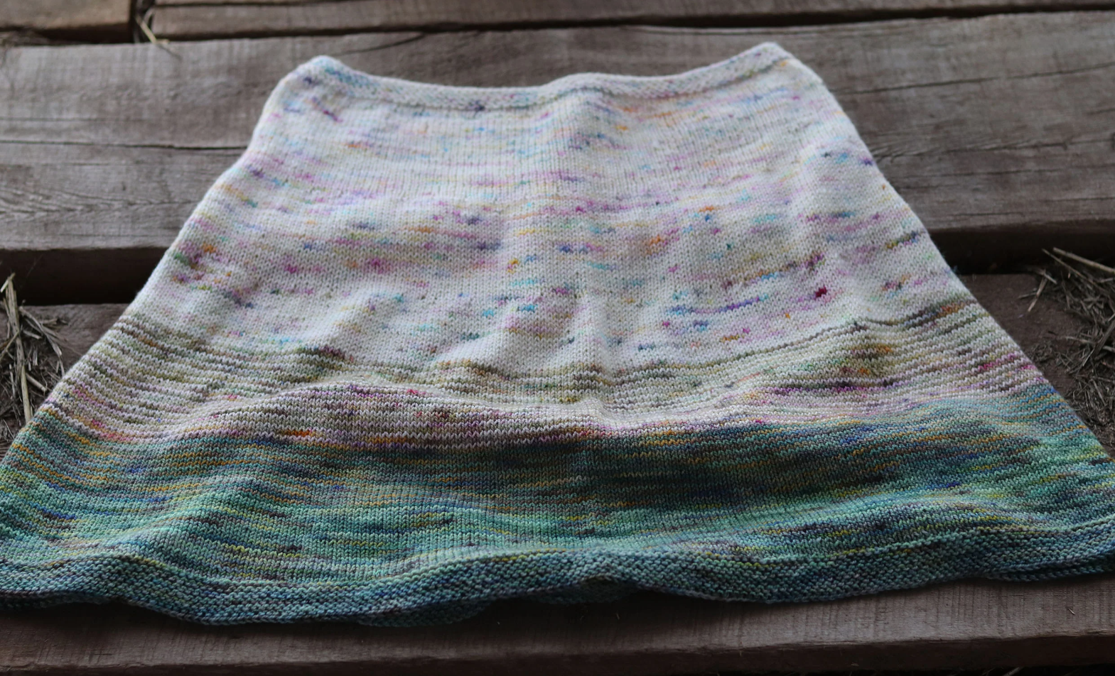 Helical Fade Capelet