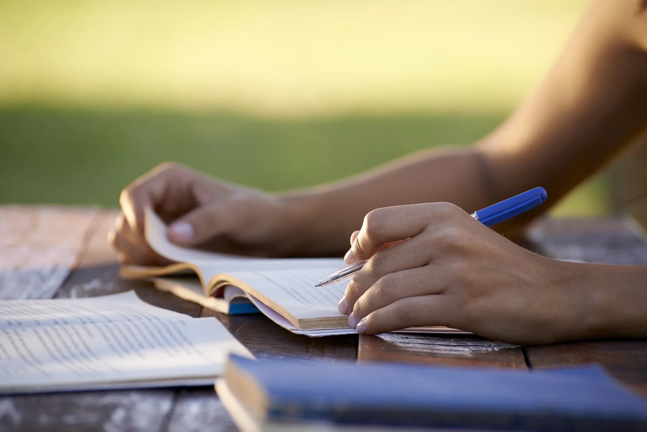 young-people-and-education-woman-studying-for-university-test-28665373.jpg