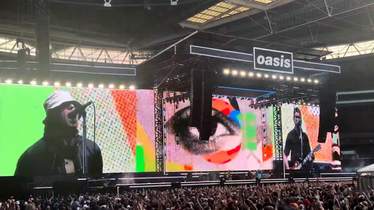 EDIT LINKEDIN 1 (0-00-56-09).jpg