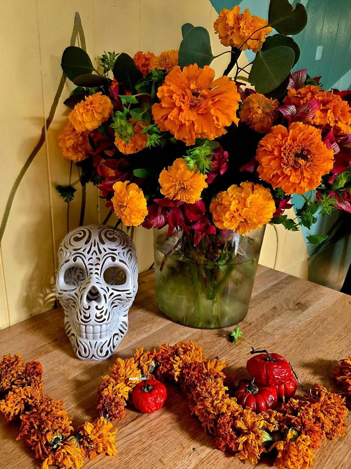 See you all tomorrow, 10/31 for HALLOW-mera! 💀 🕯️ 

Plus  new specials, a new &ldquo;pay-what-you-can&rdquo; menu and a holiday pre-order coming next week. ❤️ 

💐 thanks to the amazing and kind bouq.arts