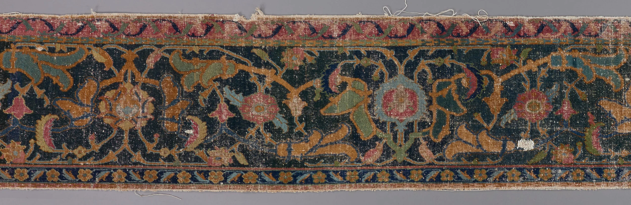 17th century Isfahan border fragment 