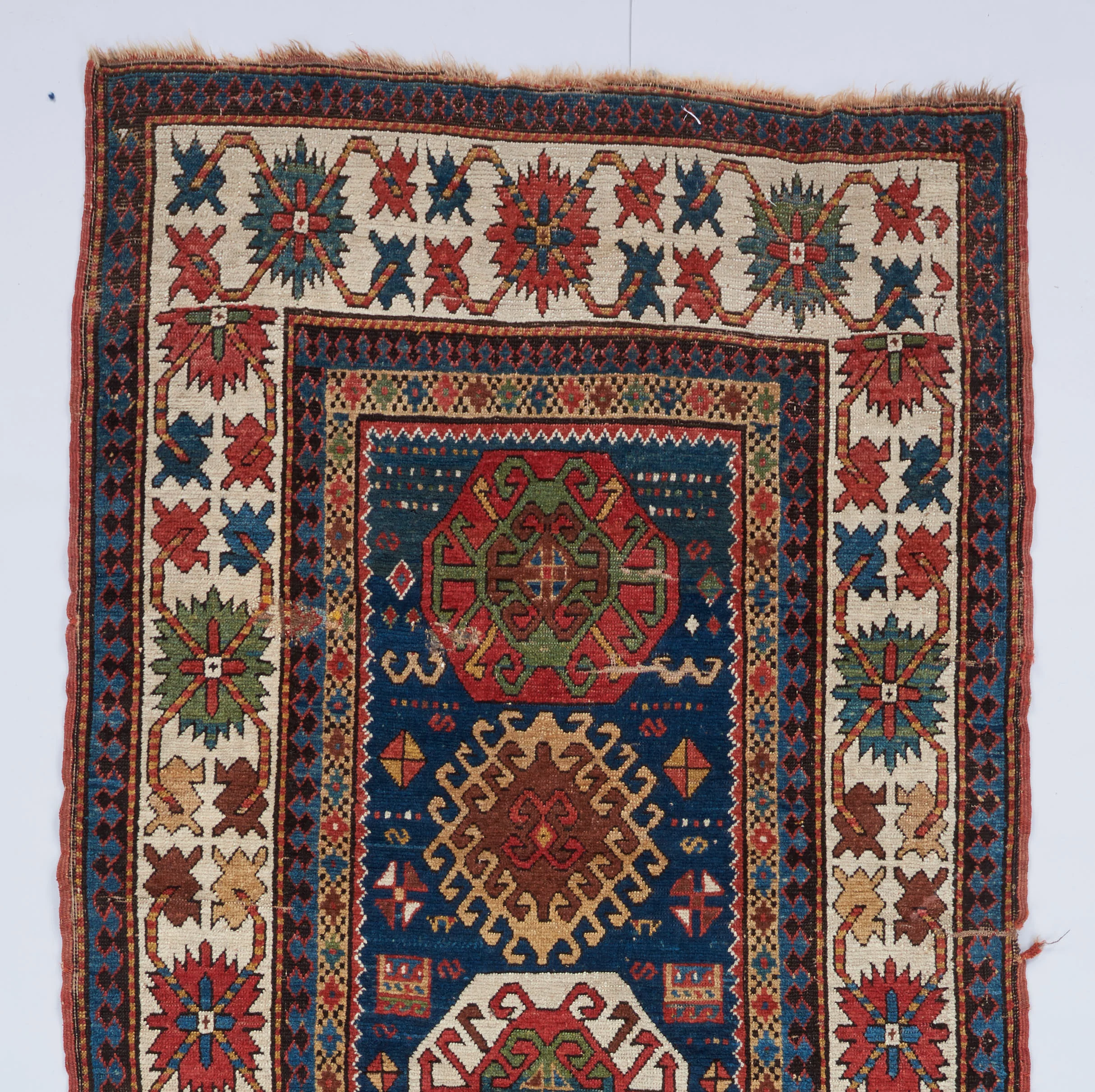 Bold crab border Caucasian 7'6%22 x 3'8%22 1.jpg