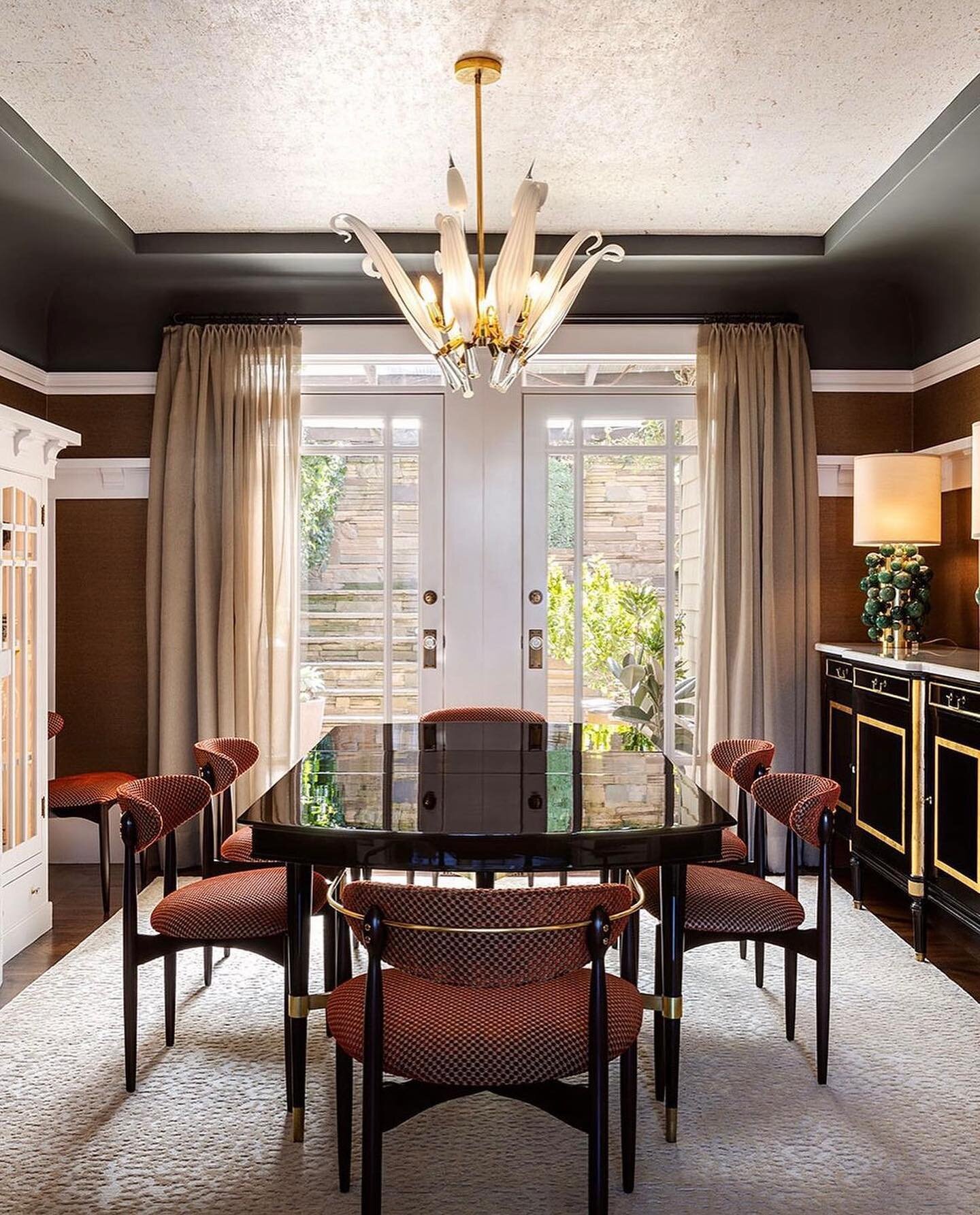 Hope everyone is off to a good start to their week! 

We wanted to share one of our lovely client&rsquo;s work @janelholidayinteriordesign featuring our Leto Dining Chairs. This room is so stunning and chic! 

Beautiful work as always, and thank you 