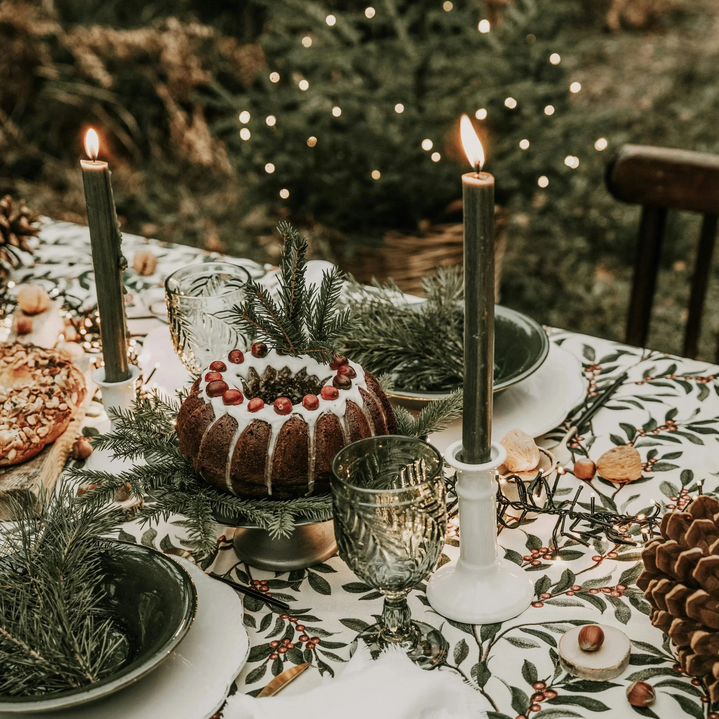 Holiday Hosting Day Table