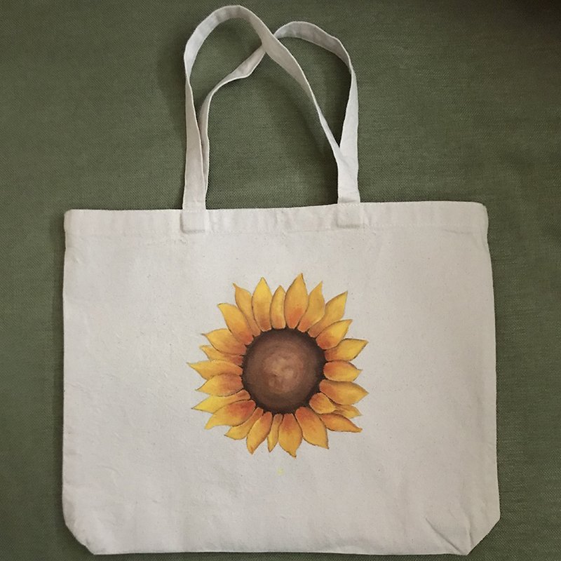 DIY Painted Summer Tote Bags | Fun365
