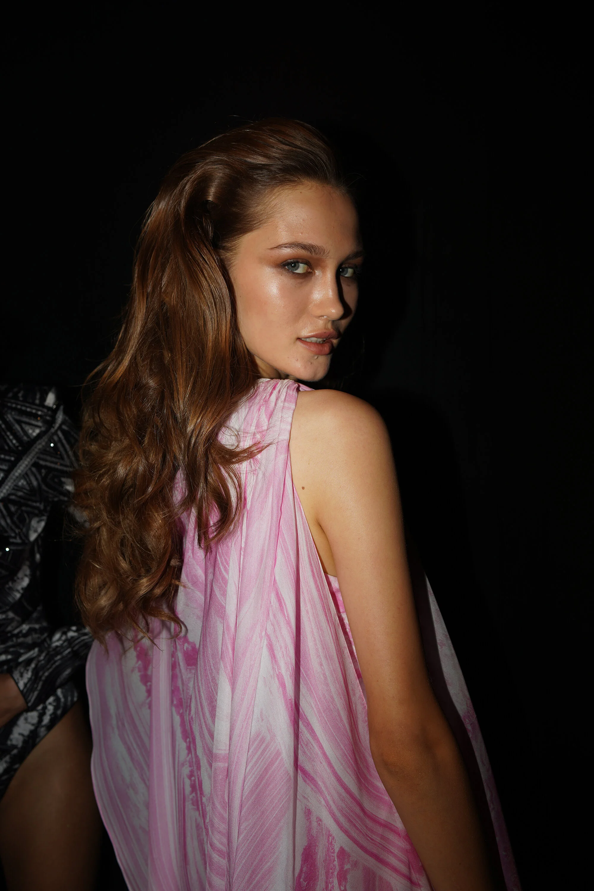 julien macdonals ss20 bts 007small.jpg