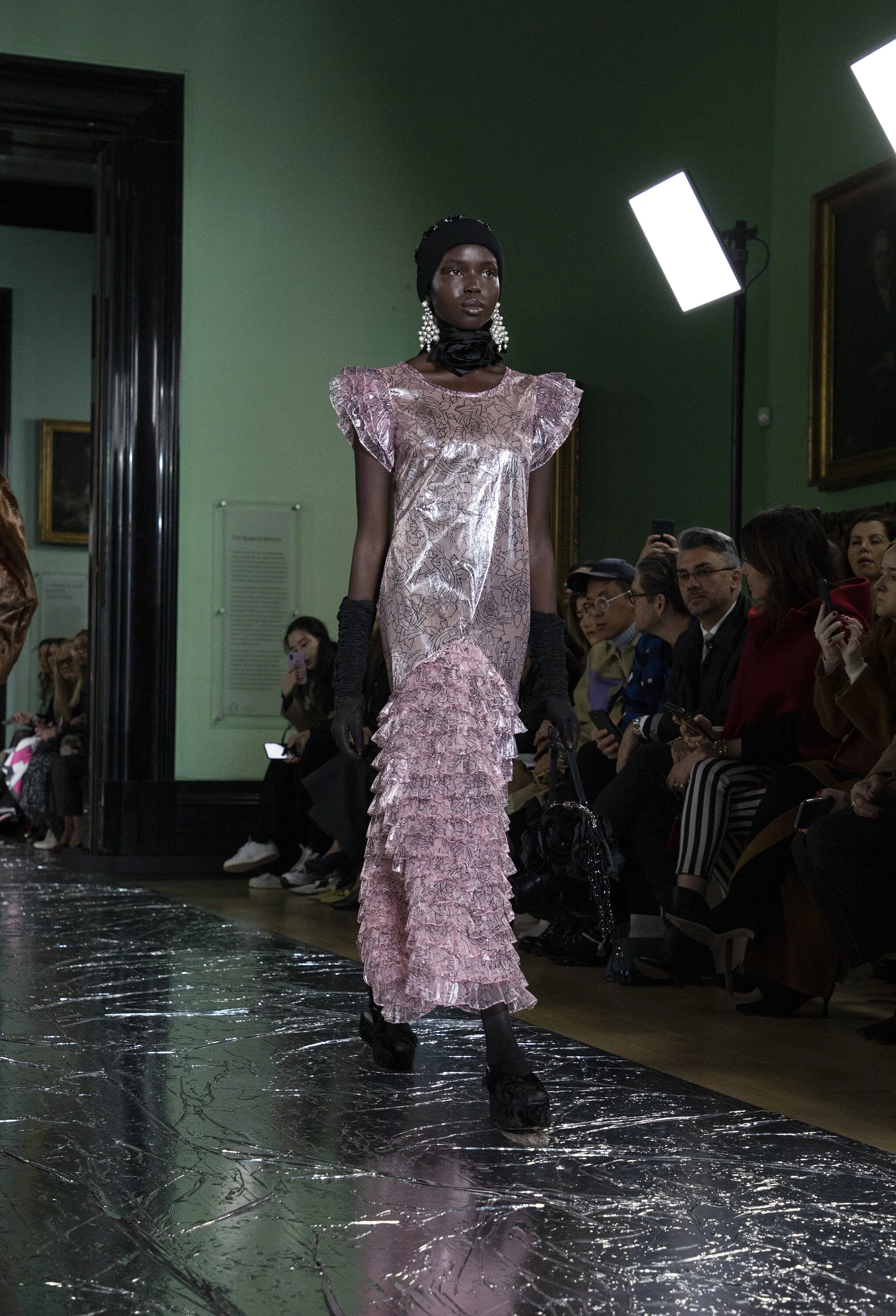 ERDEM_AW20_LFW_C_005_SMALL.jpg