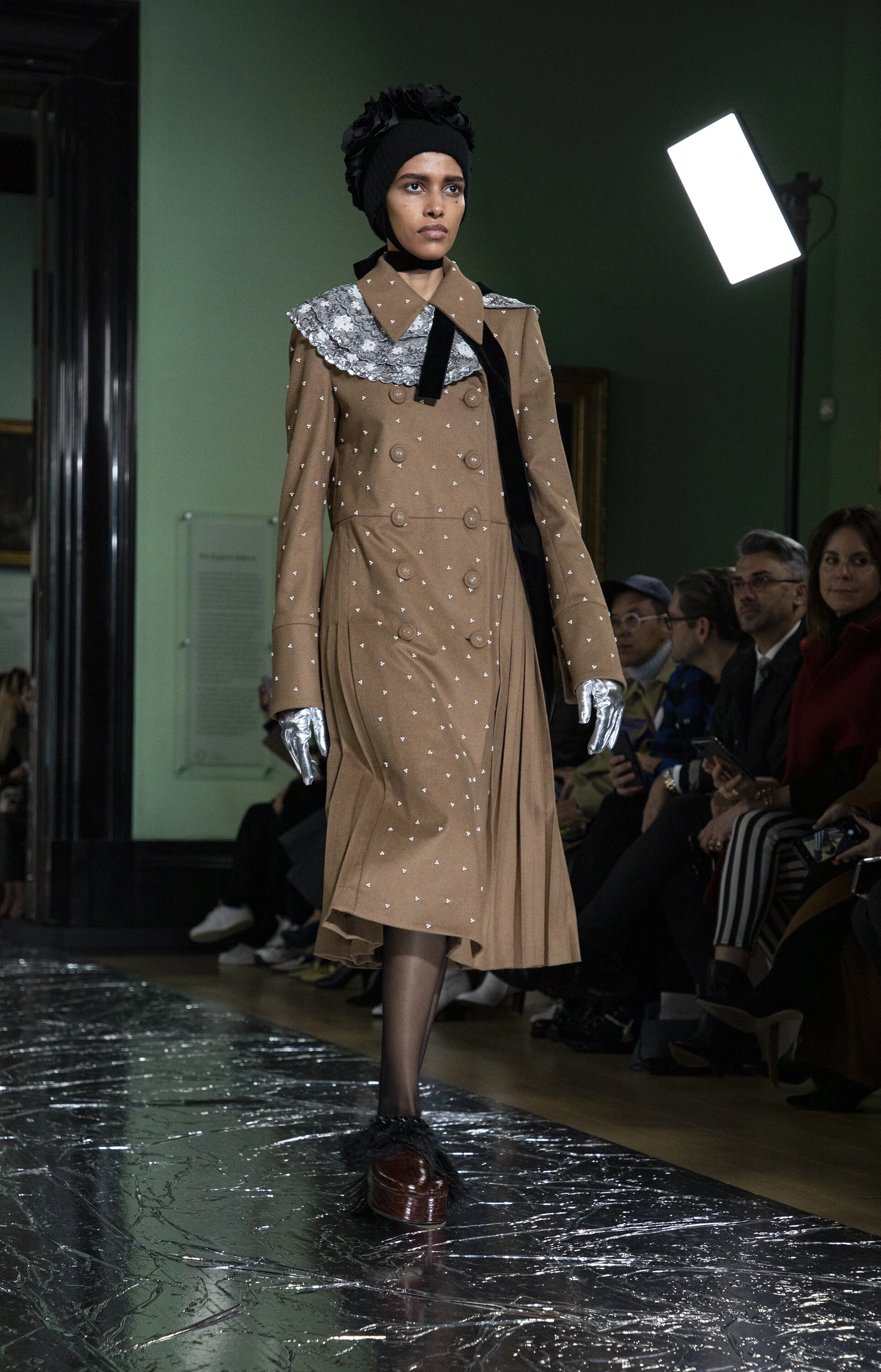 ERDEM_AW20_LFW_C_013_SMALL.jpg