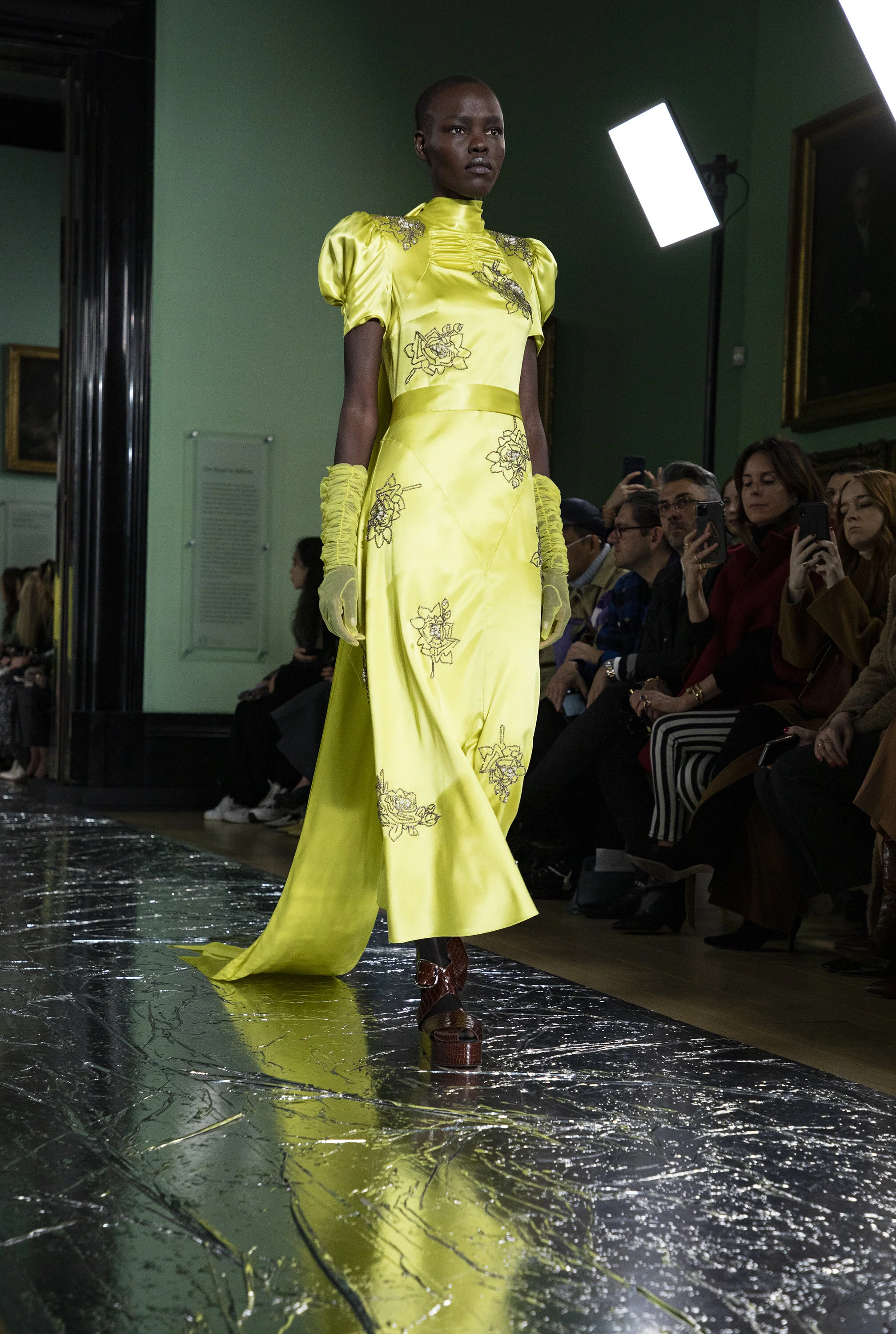 ERDEM_AW20_LFW_C_039_SMALL.jpg