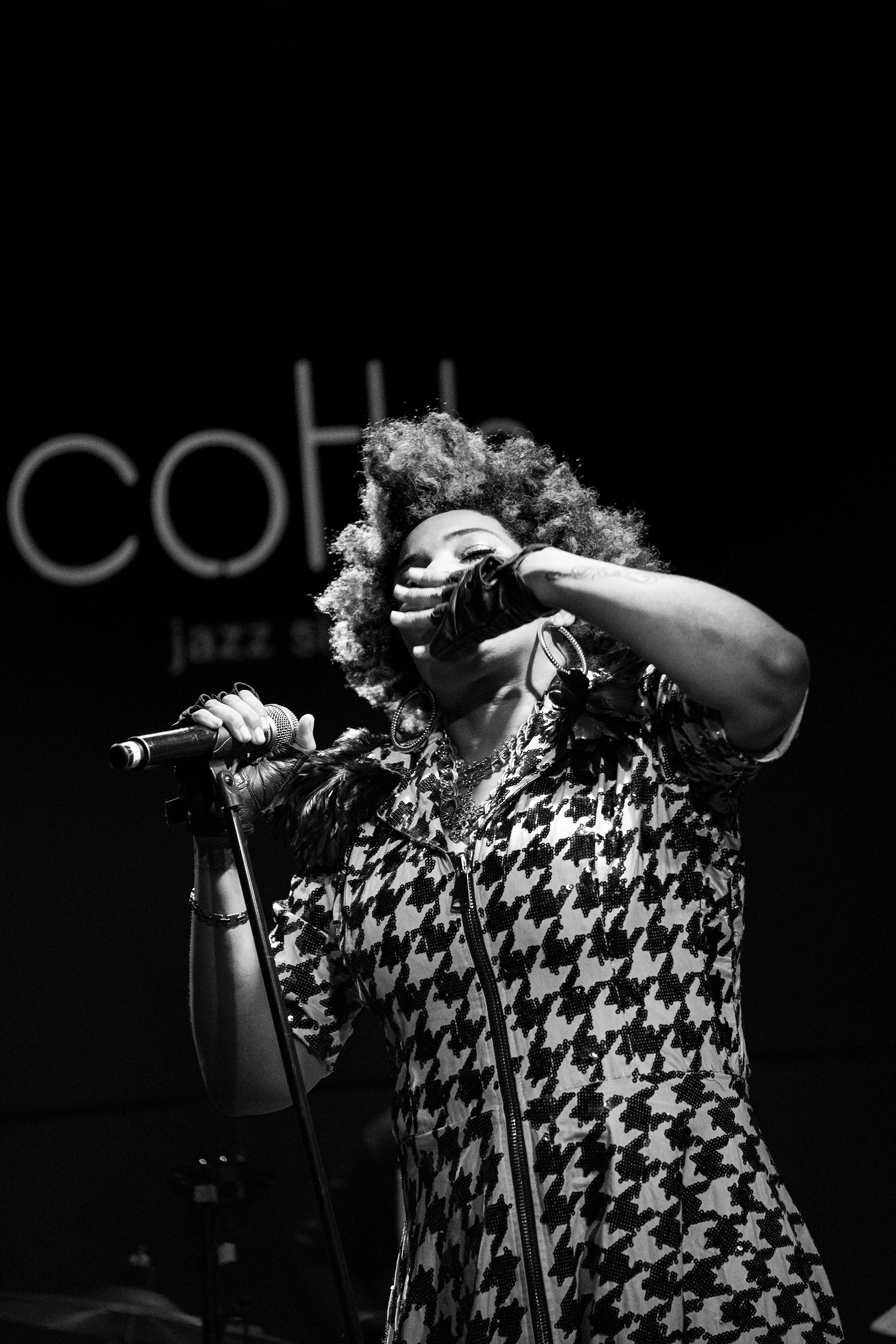 10_11_2022_RONNIE_SCOTTS_MACY_GRAY_0016BNW_M.jpg