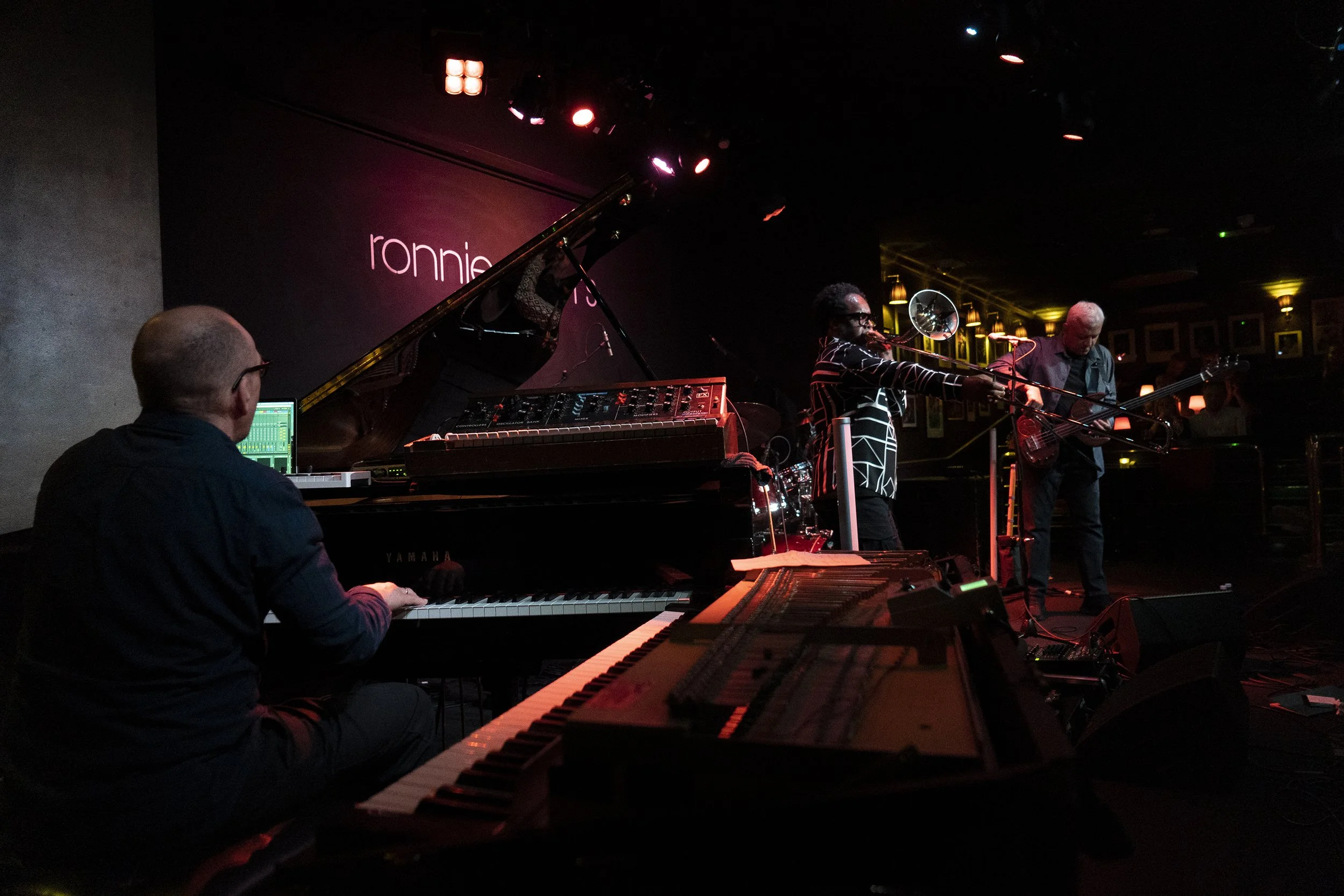 RONNIE_SCOTTS_SHRI_SRIRAM_QUARTET_18_04_23_0026m.jpg