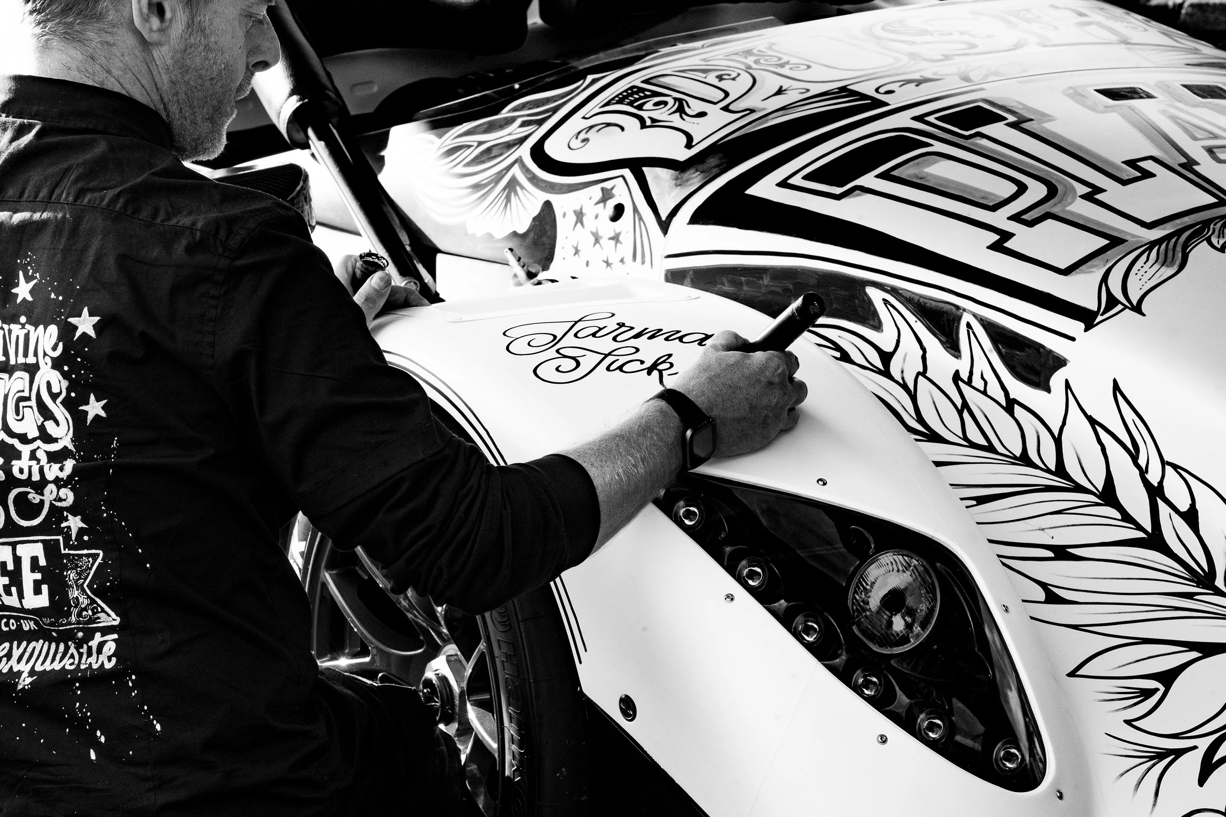 25_10_2022_SLEEPING_WITH_ART_0012_BNW_M.jpg