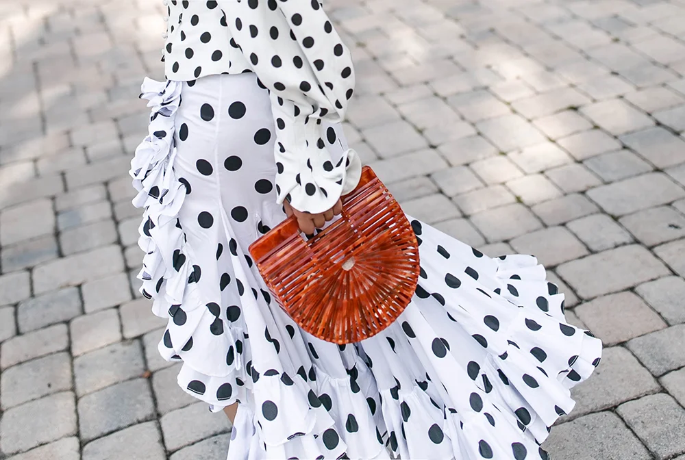 Cult-Gaia-small-arch-mini-red-petiteflowerpresens.jpg