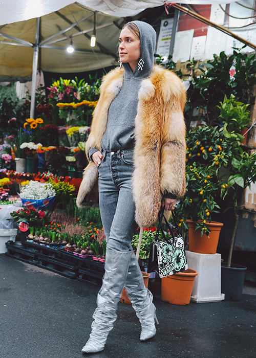 Petite Flower Presents — Styling Trends On The Street