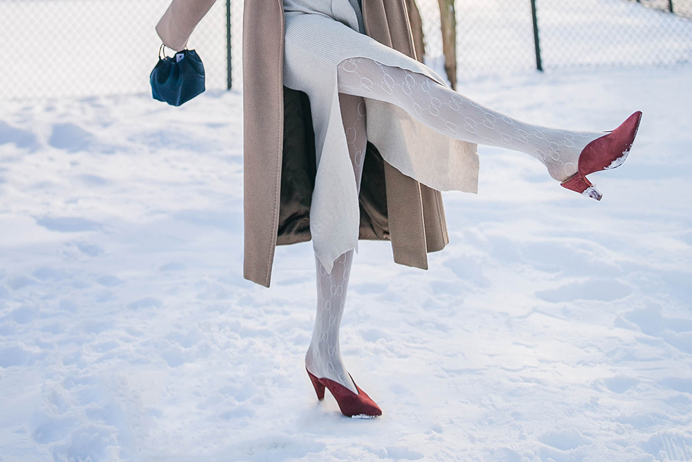 neutural-layering-Gucci-white-tights-2.jpg