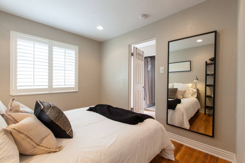 Denver Airbnb Bedroom - Urban Bungalow