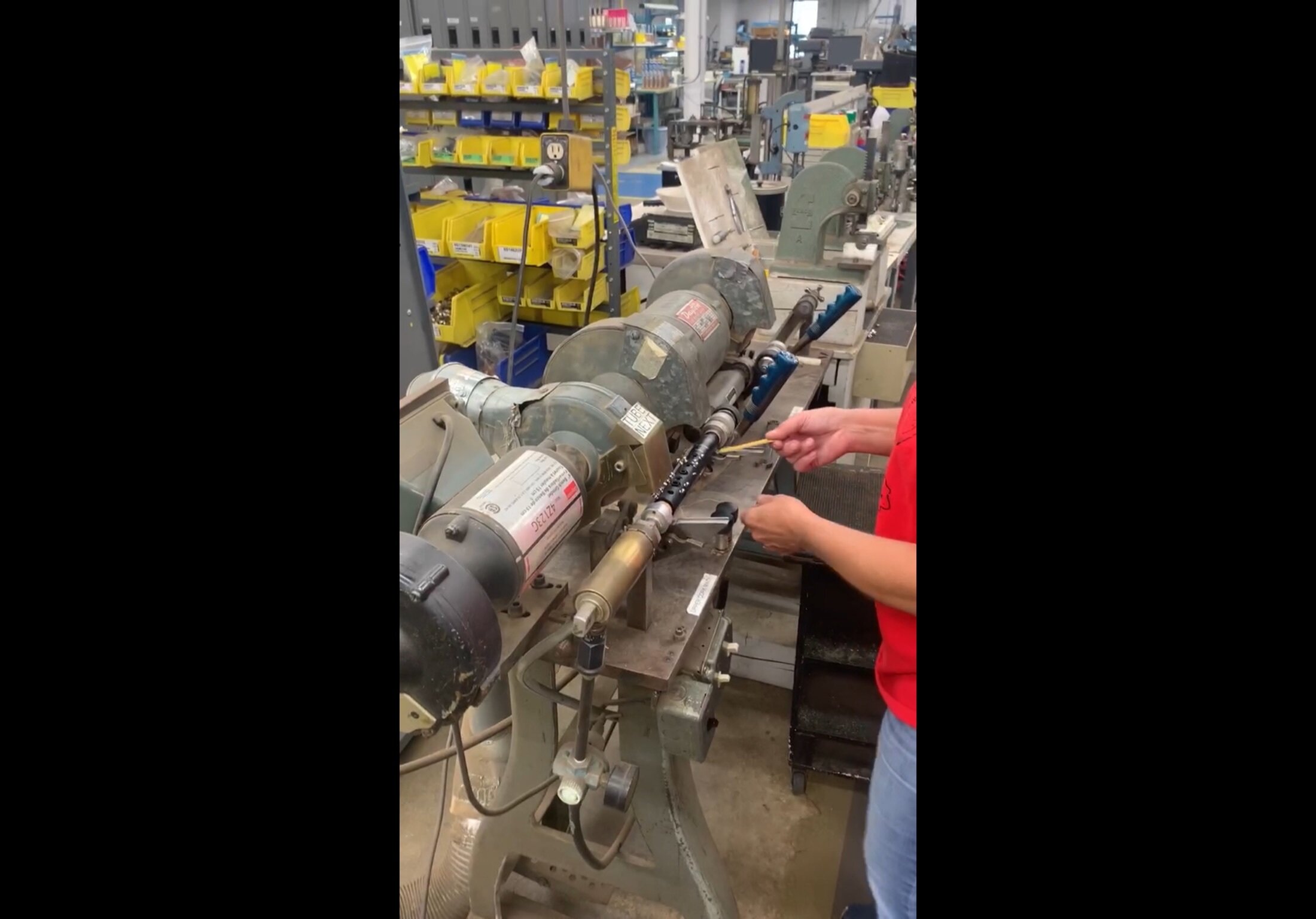 This machine puts on tenon corks in just a few seconds. If you have replaced tenon corks before, you would be jealous of this machine.