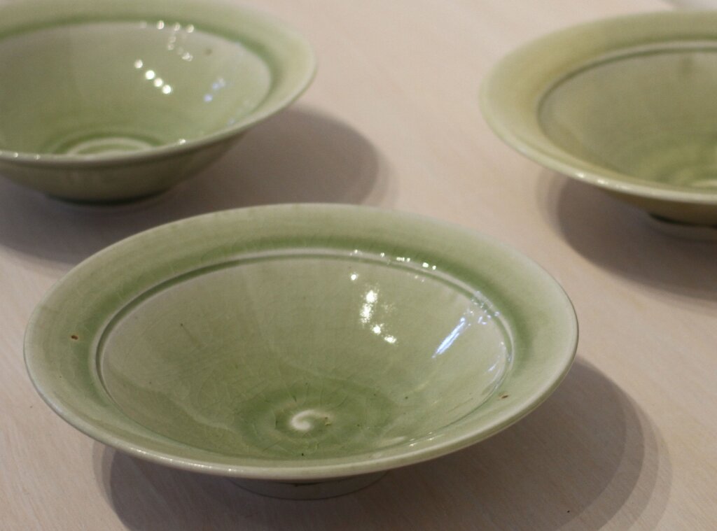 Wide rimmed bowls
