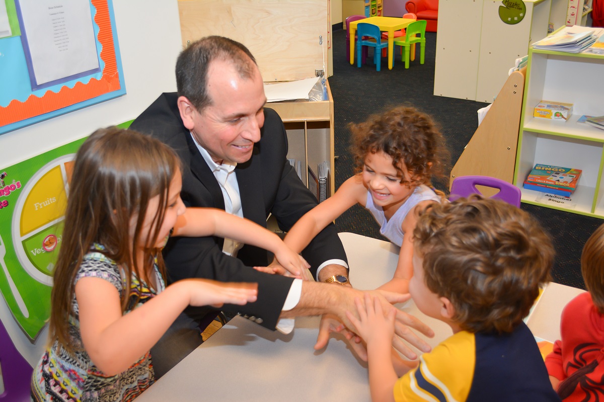 Former Starbucks SVP Pays It Forward