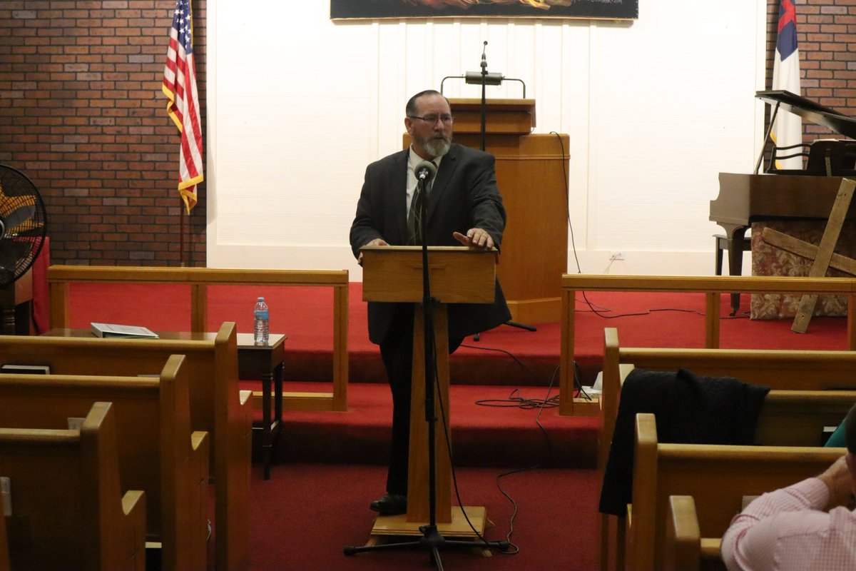 Manypenny in Pulpit 1.jpg