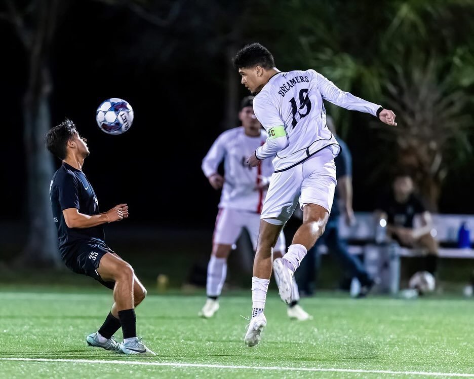 𝐒𝐡𝐨𝐭 𝐟𝐫𝐨𝐦 𝐥𝐚𝐬𝐭 @premierfutbolleague 𝐦𝐚𝐭𝐜𝐡 𝐟𝐨𝐫 𝐃𝐫𝐞𝐚𝐦𝐞𝐫𝐬 𝐀.𝐅.𝐂.⚽️📚🎓
.
.
.
#collegedreamers #dreamersafc #path2college #path2pro #soccerislife #wechangelives #dreams #goals #futbol #heart #soccer #passion #resilience #de