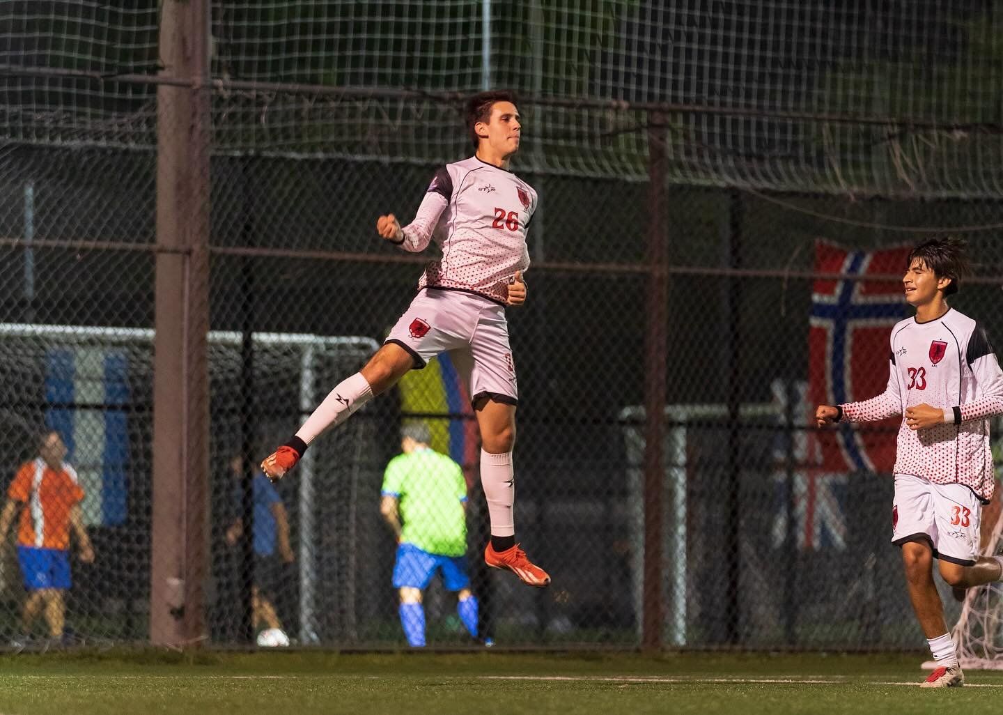 𝐁𝐚𝐜𝐤 𝐰𝐢𝐭𝐡 𝐚 𝐡𝐚𝐭 𝐭𝐫𝐢𝐜𝐤. #𝟐𝟔 🔥🔥🔥 
.
.
.
#collegedreamers #path2college #soccerislife #collegesoccer #dreams #goals #futbol #heart #soccer #passion #resilience #determination #motivation #discipline #wemakeithappen #trusttheprocess