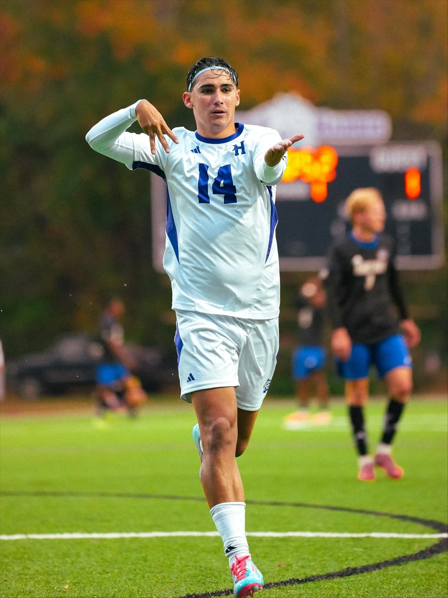 𝐀 𝐟𝐫𝐞𝐬𝐡𝐦𝐚𝐧 𝐬𝐞𝐚𝐬𝐨𝐧 𝐭𝐨 𝐫𝐞𝐦𝐞𝐦𝐛𝐞𝐫 𝐟𝐨𝐫 @danielosorno09🇨🇴.

𝐈𝐧 𝐡𝐢𝐬 𝐟𝐢𝐫𝐬𝐭 𝐲𝐞𝐚𝐫 𝐜𝐨𝐦𝐩𝐞𝐭𝐢𝐧𝐠 𝐚𝐭 𝐭𝐡𝐞 𝐍𝐂𝐀𝐀 𝐥𝐞𝐯𝐞𝐥, 𝐃𝐚𝐧𝐢𝐞𝐥 𝐛𝐞𝐜𝐚𝐦𝐞 𝐚 𝐤𝐞𝐲 𝐩𝐢𝐞𝐜𝐞 𝐟𝐨𝐫 𝐘𝐨𝐮𝐧𝐠 𝐇𝐚𝐫𝐫𝐢𝐬 𝐂𝐨