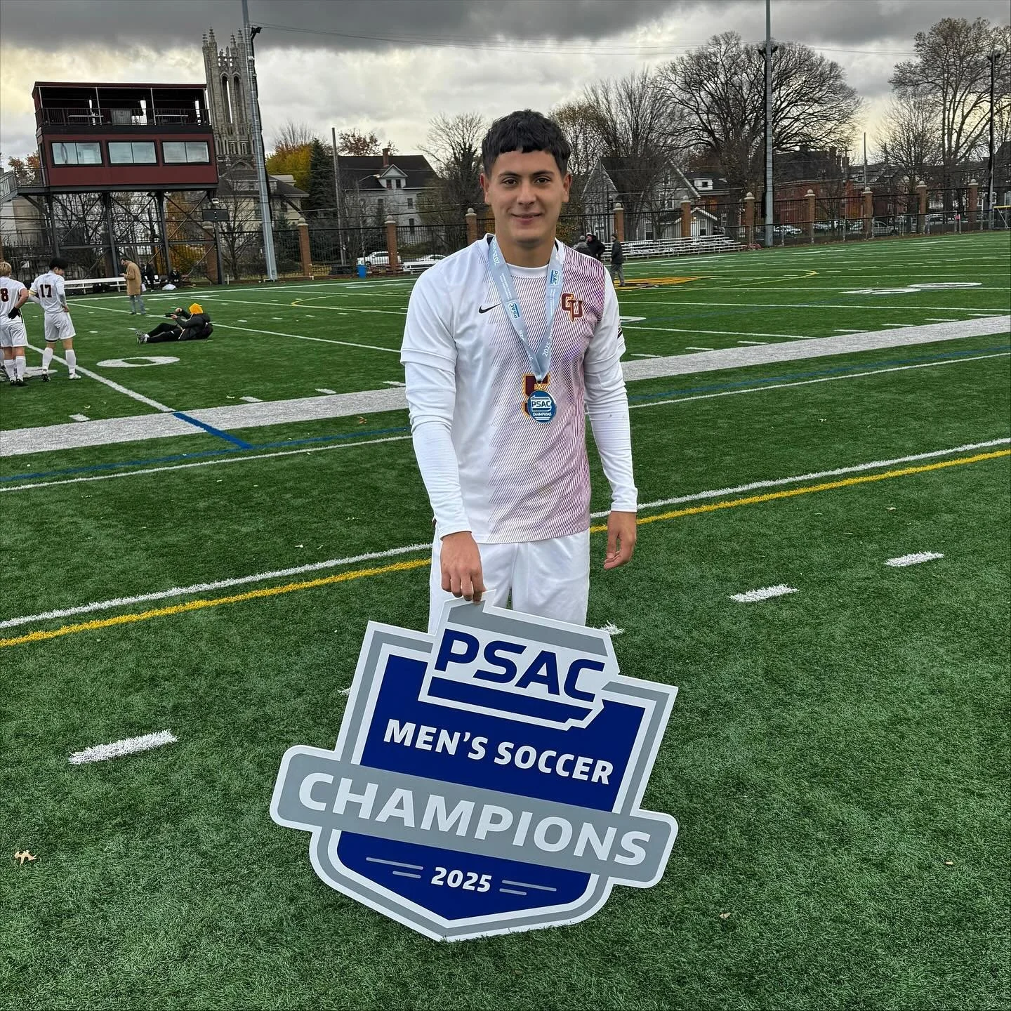 🏆𝐏𝐋𝐀𝐘𝐄𝐑 𝐒𝐏𝐎𝐓𝐋𝐈𝐆𝐇𝐓 | 𝐀𝐃𝐑𝐈𝐀𝐍 𝐂𝐀𝐒𝐓𝐄𝐋𝐋𝐀𝐍𝐎𝐒 🏆

𝐀 𝐣𝐨𝐮𝐫𝐧𝐞𝐲 𝐛𝐮𝐢𝐥𝐭 𝐨𝐧 𝐛𝐞𝐥𝐢𝐞𝐟, 𝐩𝐚𝐭𝐢𝐞𝐧𝐜𝐞, 𝐚𝐧𝐝 𝐡𝐚𝐫𝐝 𝐰𝐨𝐫𝐤.

𝐀𝐝𝐫𝐢𝐚𝐧 𝐂𝐚𝐬𝐭𝐞𝐥𝐥𝐚𝐧𝐨𝐬🇻🇪, 𝐚 𝟐𝟎𝟐𝟒 𝐠𝐫𝐚𝐝𝐮𝐚𝐭𝐞 𝐨𝐟 𝐌𝐢𝐚