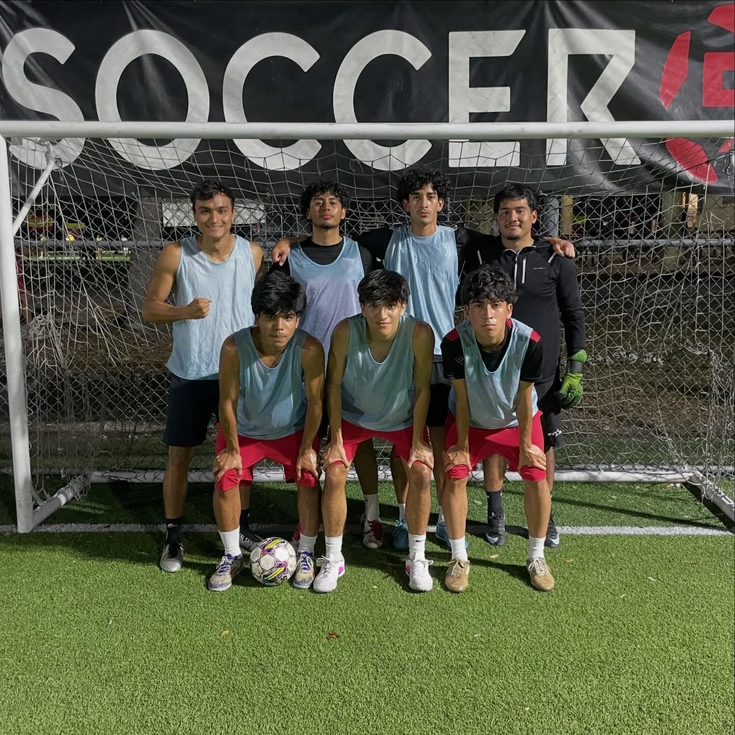 𝟔𝐯𝟔 𝐜𝐡𝐚𝐦𝐩𝐢𝐨𝐧𝐬 𝐟𝐫𝐨𝐦 𝐥𝐚𝐬𝐭 𝐧𝐢𝐠𝐡𝐭!🔥

#Dreamers #Soccer5 #TourneyNights #Champions #6v6