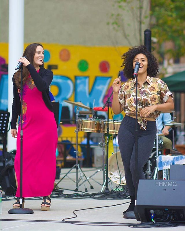 Our front ladies doing the bugalú down Bronx 💃🏽
Thanks @amandacardonadance for the amazing event! And @fhmmg for the awesome pics!