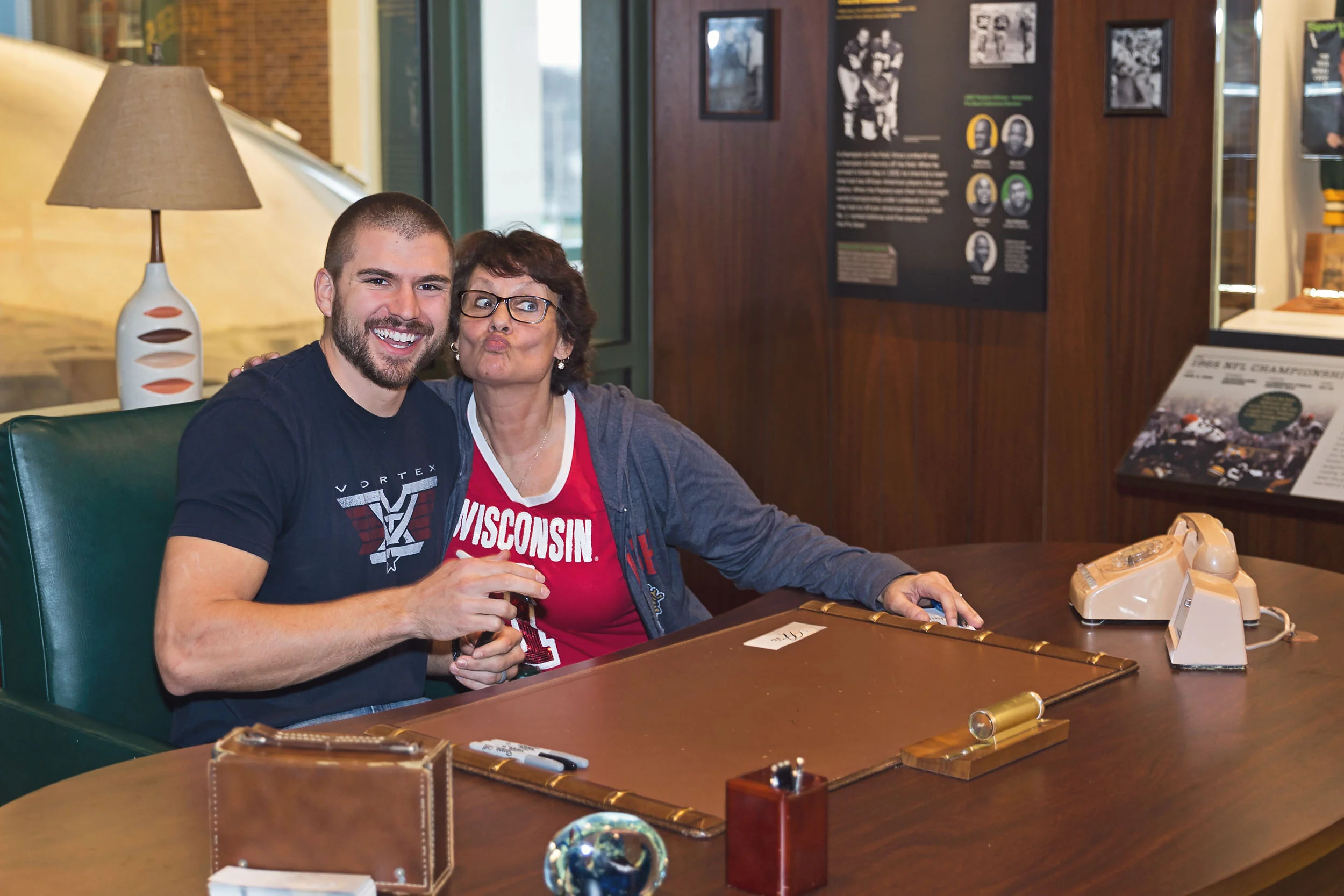 NFLPlayerAutograph.jpg