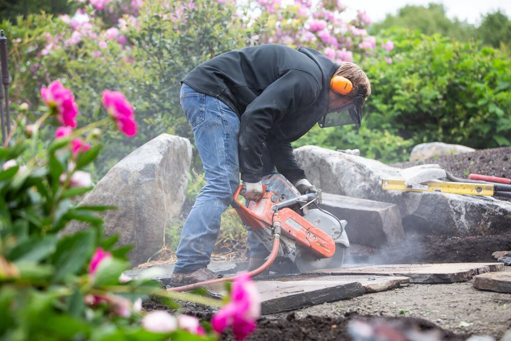 CG-cutting-stone_5940.jpg