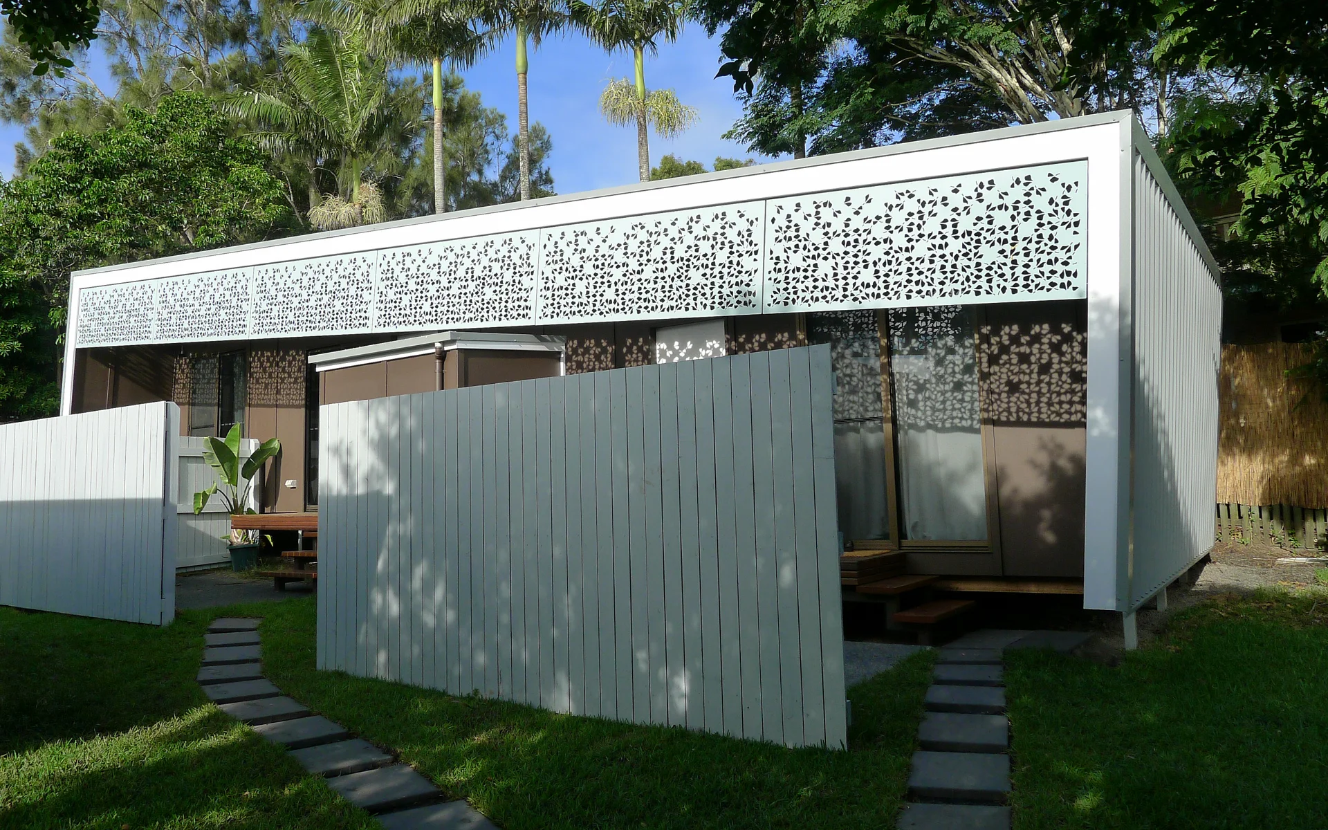 REFRESHDESIGN_Byron-gardenhouse_02.jpg