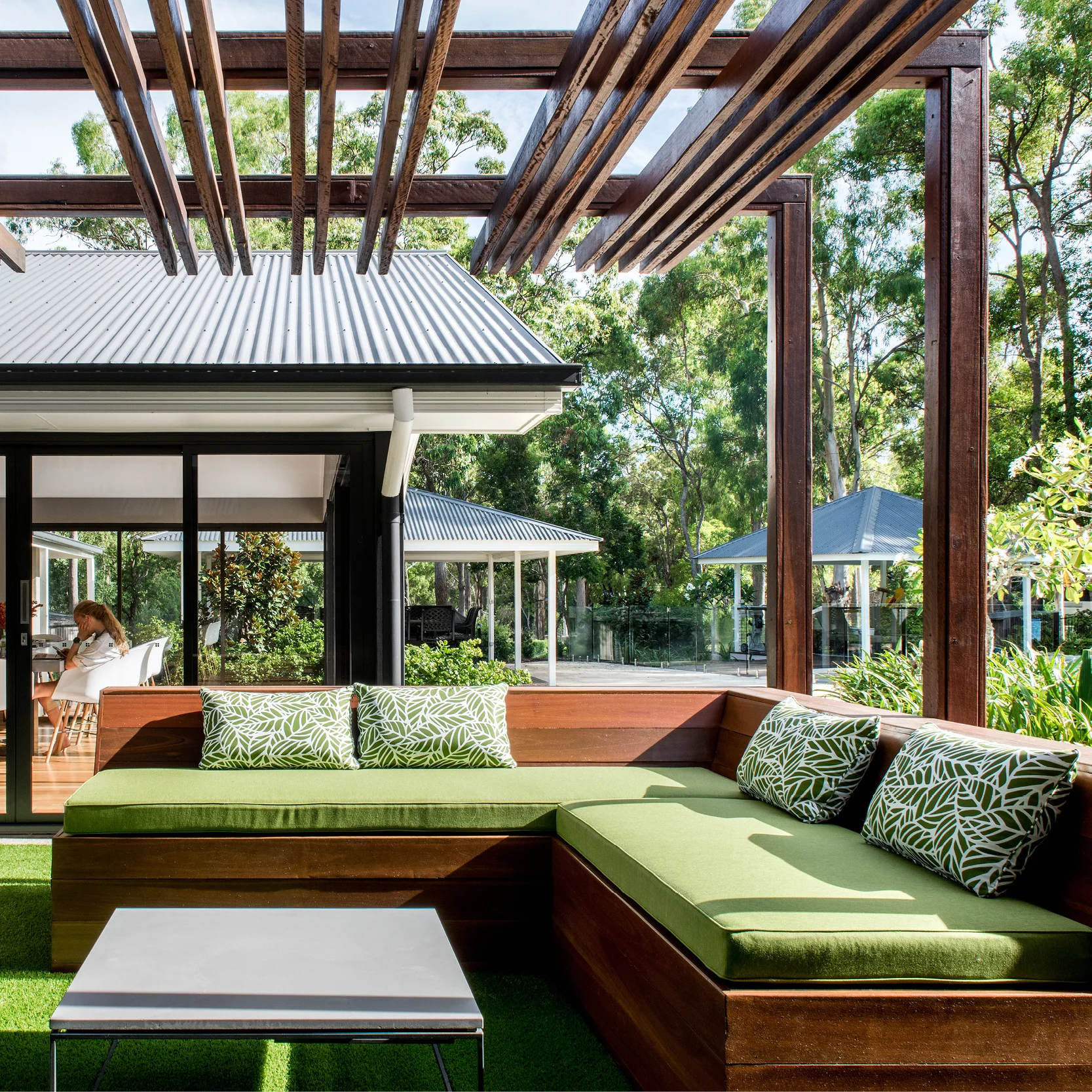 R*_feature-Chandler-residence.jpg