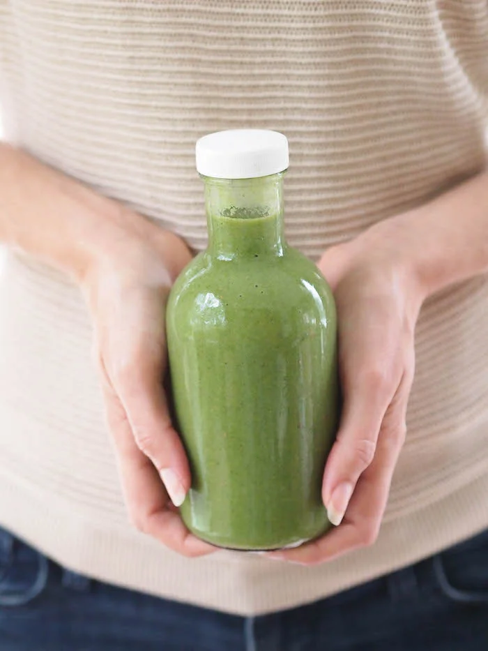 Classic Green Smoothie + Review of The Natural Pregnancy Cookbook