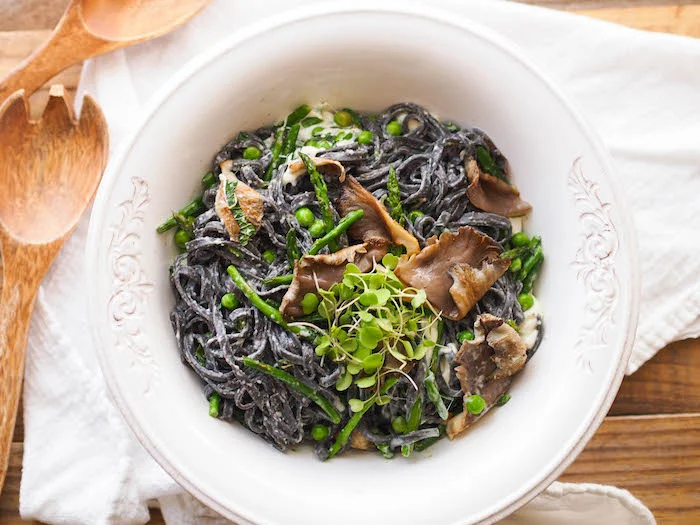 Creamy Spring Pasta with Oyster Mushrooms, Asparagus and Mint