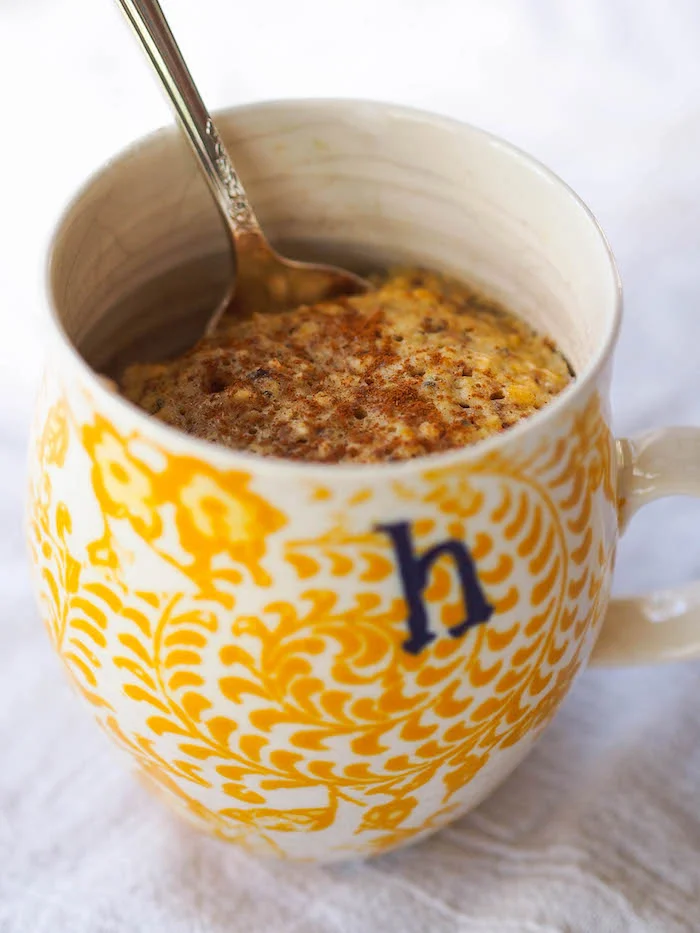 Easy Microwave Oatmeal Muffin in a Mug