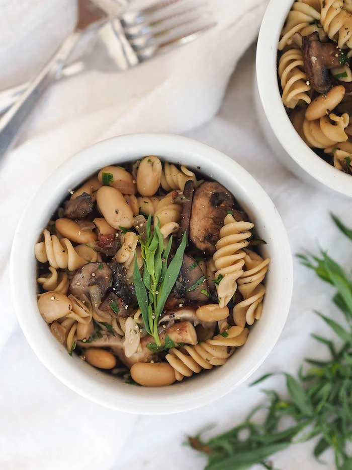 Simple Mushroom and White Bean Pasta