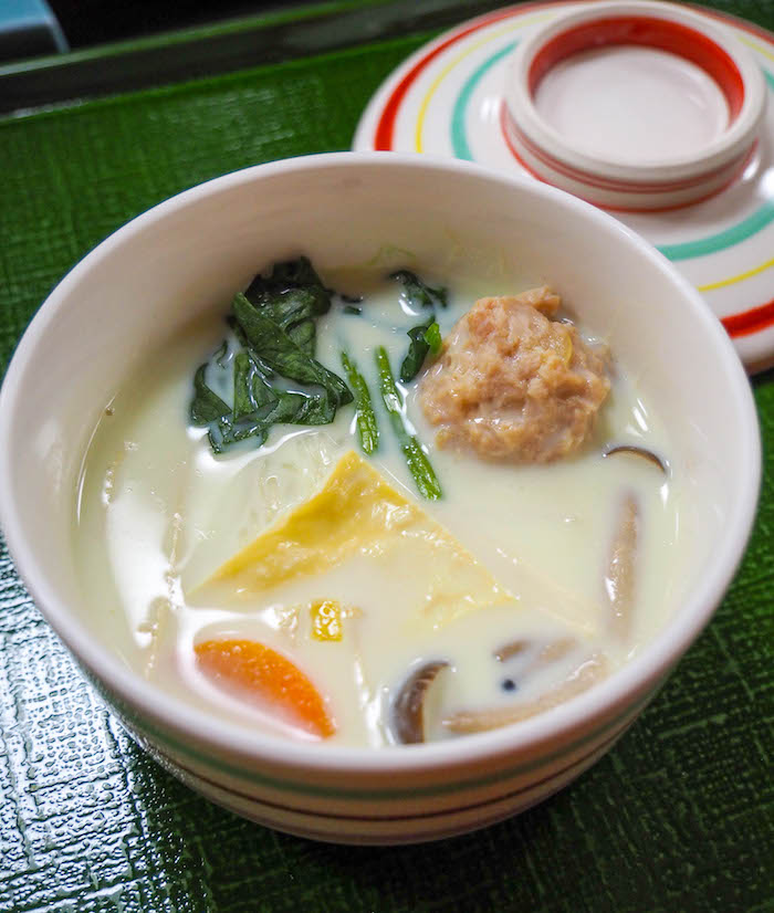 更多的牛奶汤。这是我最喜欢的豆腐。