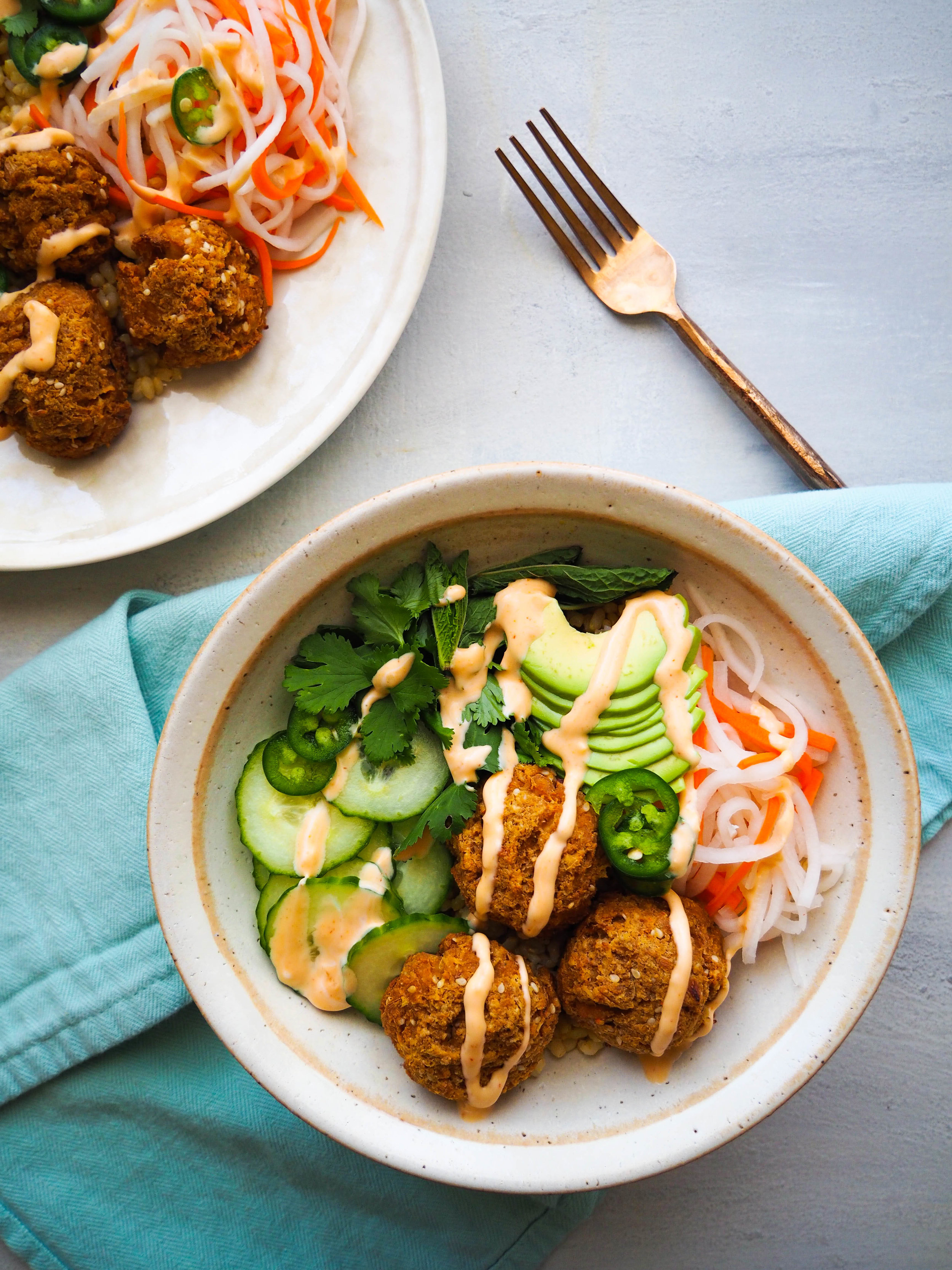 Banh Mi Bowl with Lemongrass Tofu Meatballs and Sriracha Aioli ...