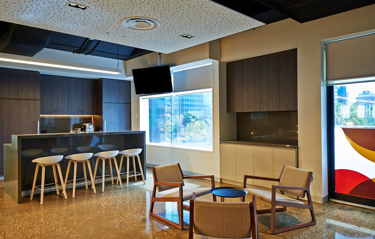 enoki-interior-channel9-4.jpg