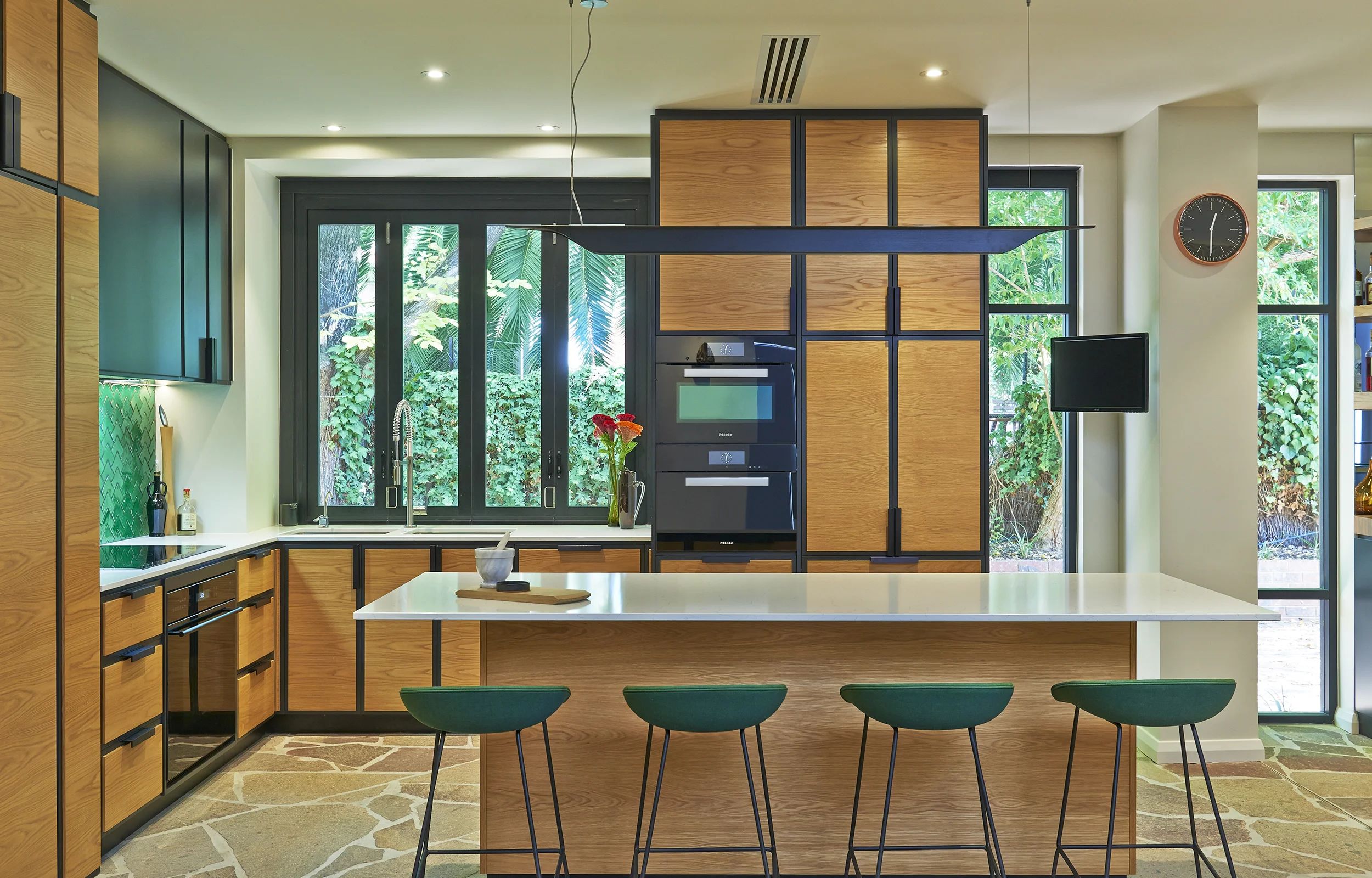 enoki-interior-medindie-2.jpg