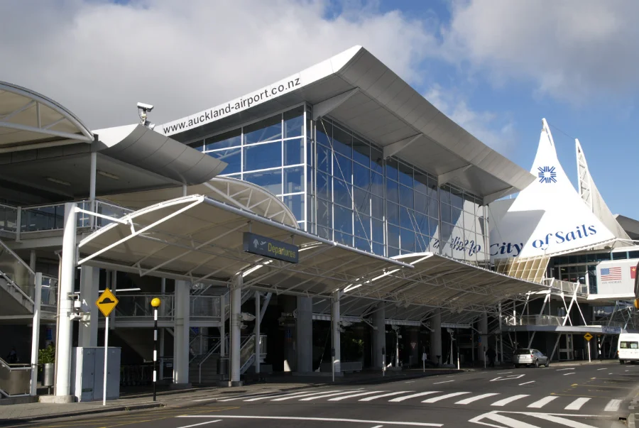 Auckland-Airport.jpg