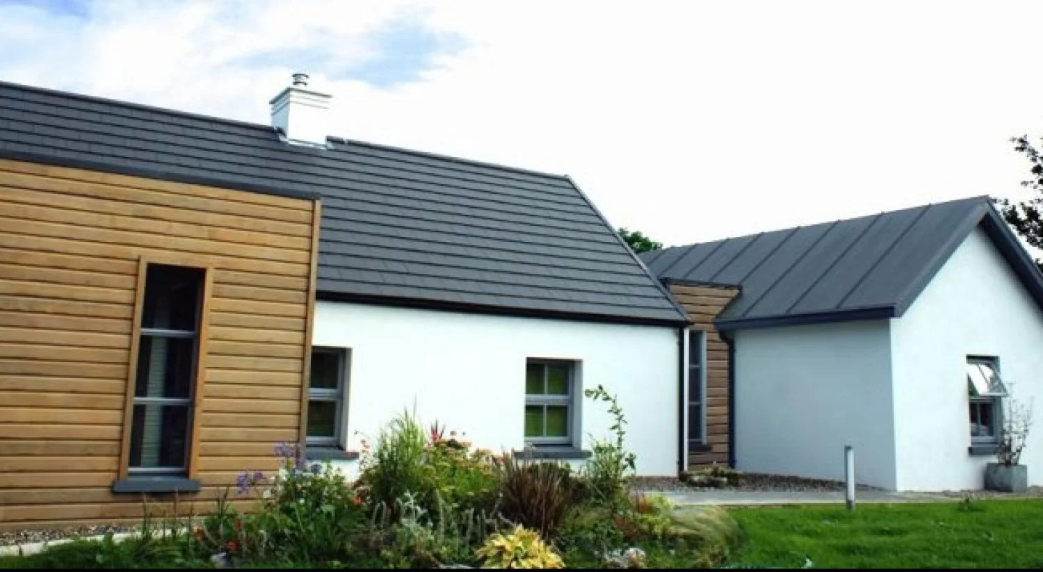 Modern Extension to Traditional Cottage