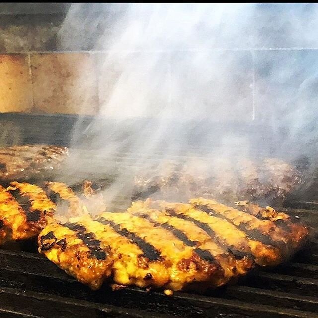 We&rsquo;ll stand the heat in the kitchen , so you don&rsquo;t have to 🥵 Open tonight 👏 5-9pm for high quality 🍔 #qualityingredients