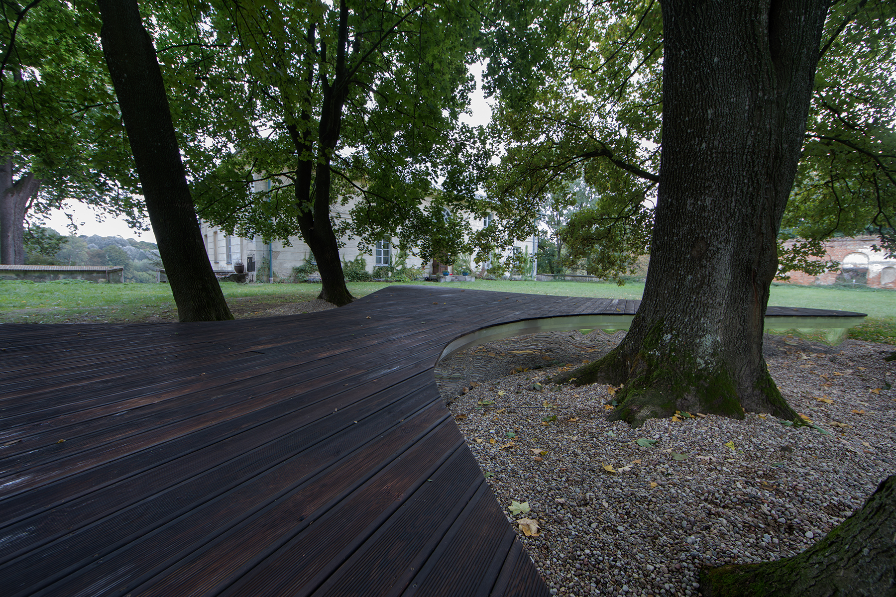 Unism Studio - Levitating Theatre - Photo Detail 1.jpg