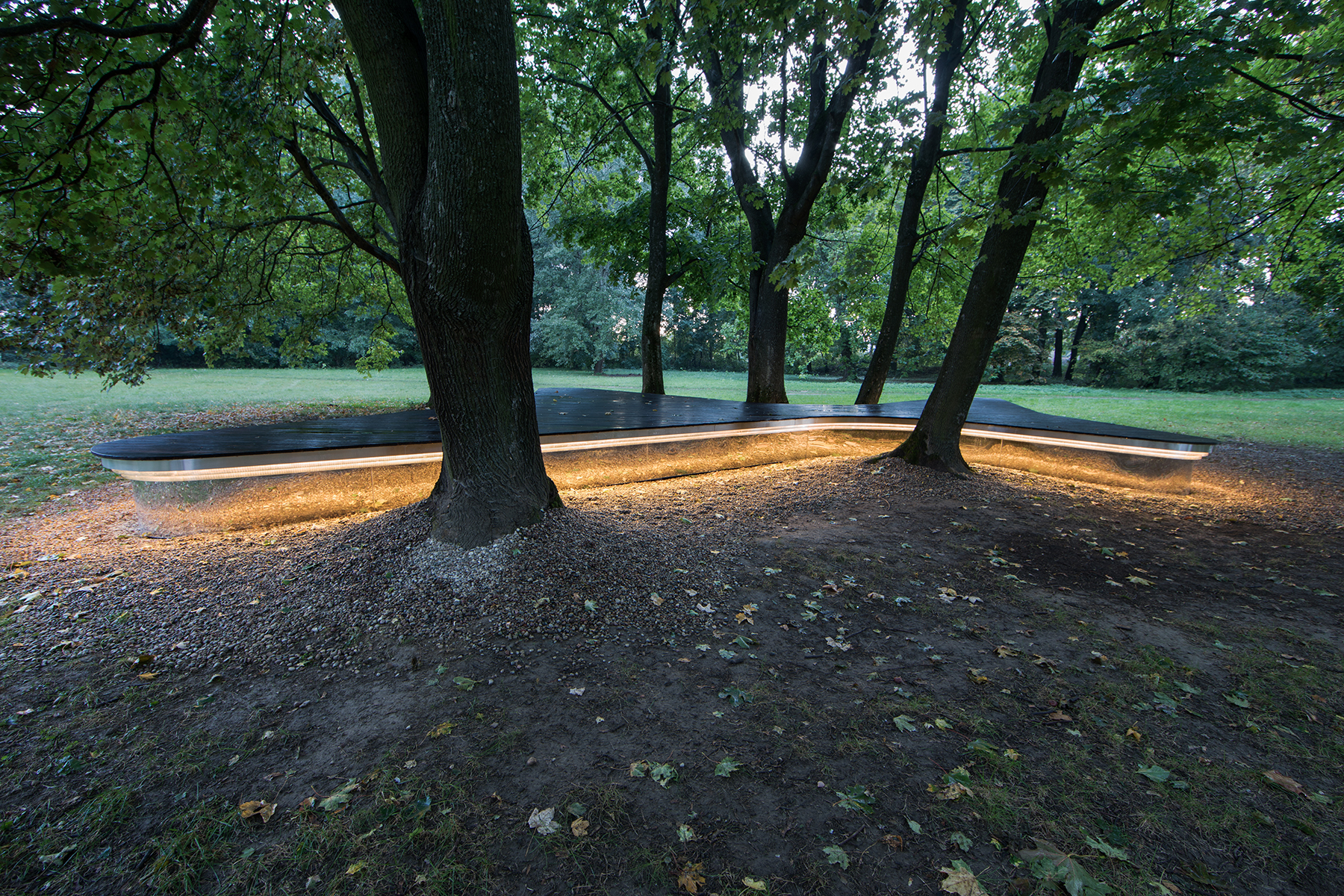 Unism Studio - Levitating Theatre - Photo Night 2.jpg